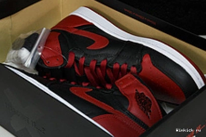 Jordan Retro Air 'Banned' 1 High 1003